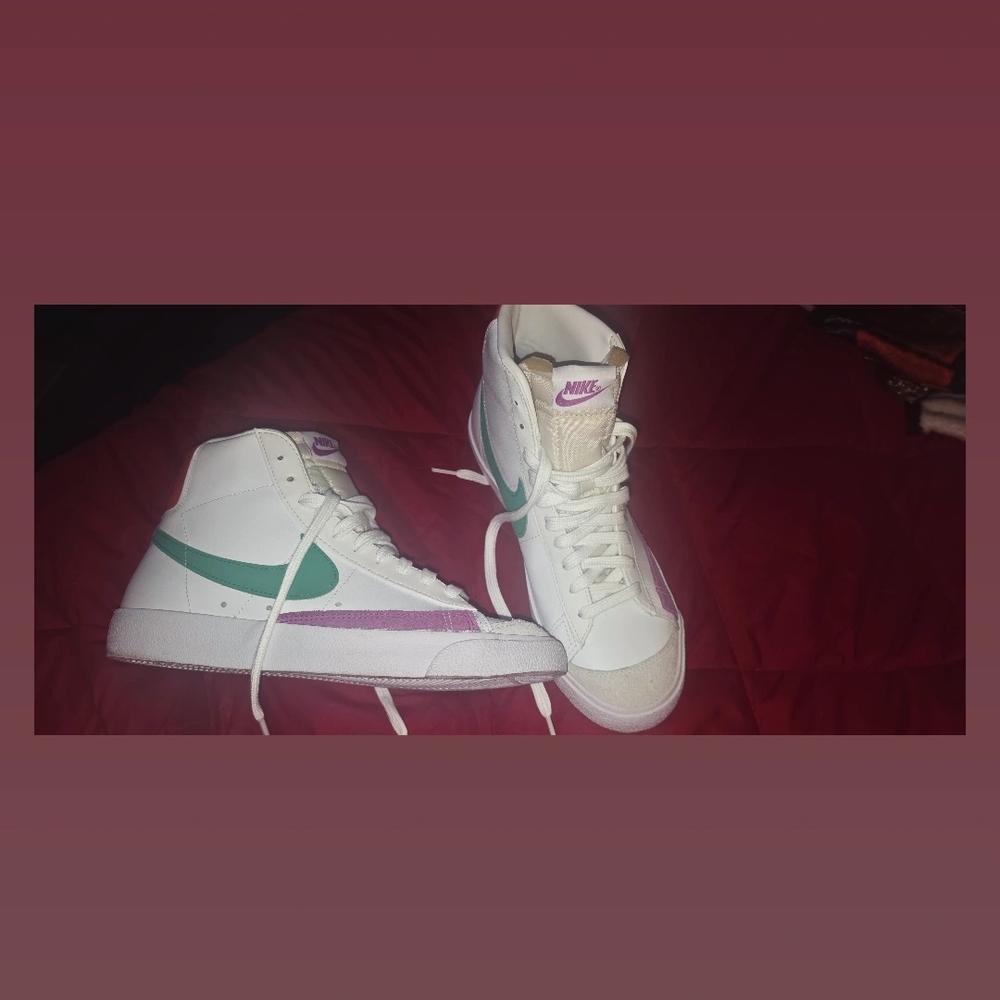 Nike White Sneaker Interior Size Tag - US 8.5